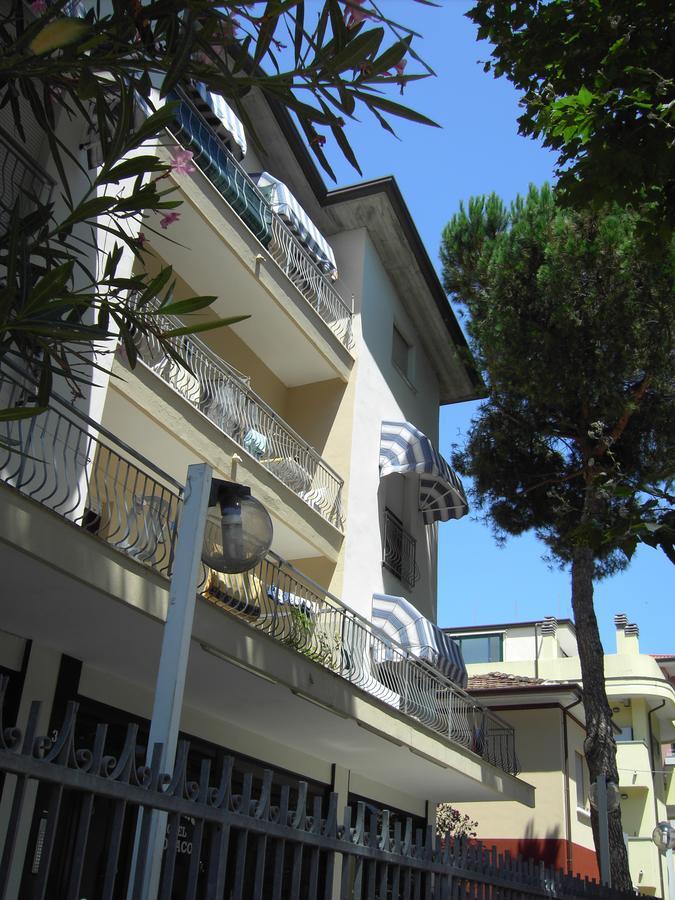 Residence Monaco Appartamenti Rimini Exterior foto