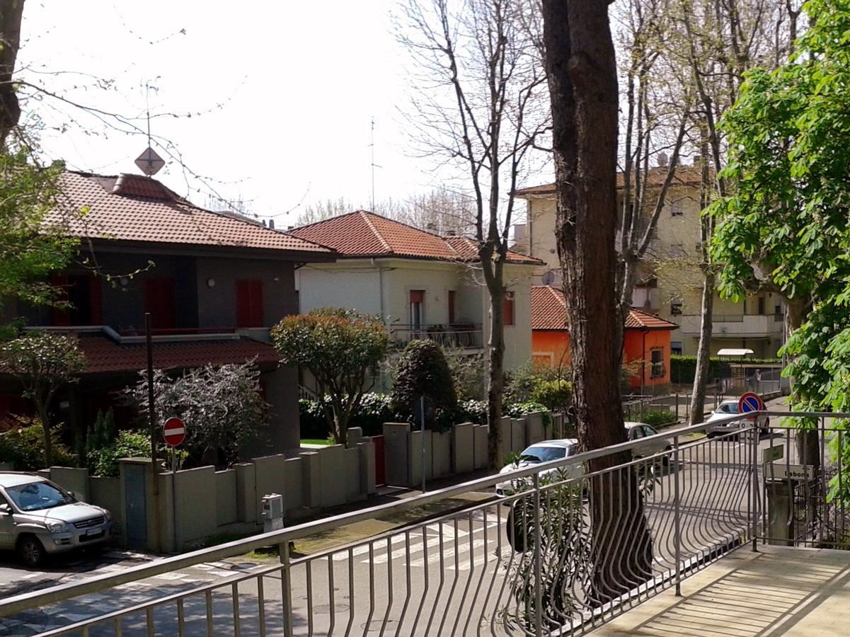 Residence Monaco Appartamenti Rimini Exterior foto